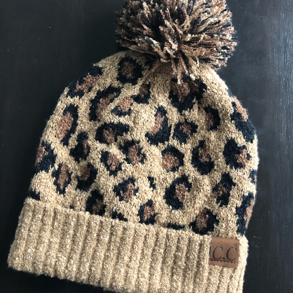 ⭐️ NWOT - C.C Leopard Pom Beanie ⭐️